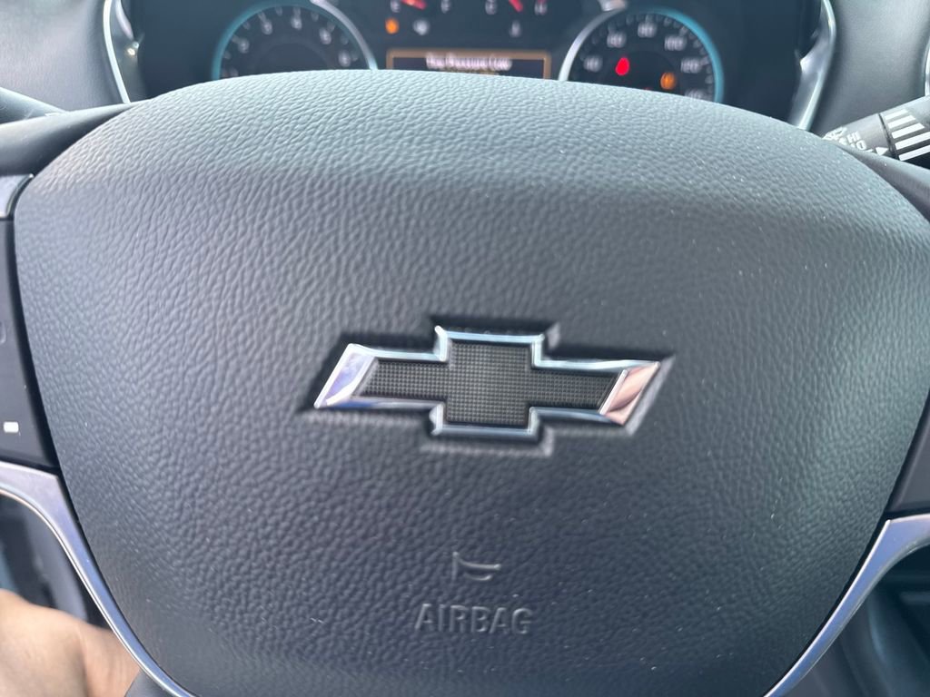Used 2023 Chevrolet Traverse RS AWD/4WD image 25