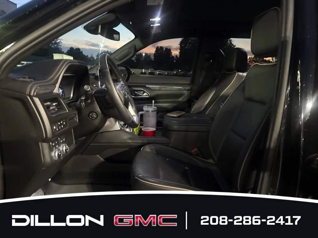 Used 2023 GMC Yukon XL SLT w/ SLT Luxury Package AWD/4WD image 9