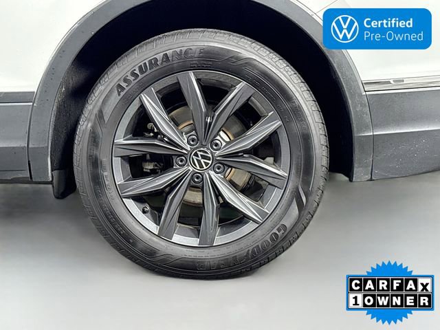 Used 2022 Volkswagen Tiguan SE image 32