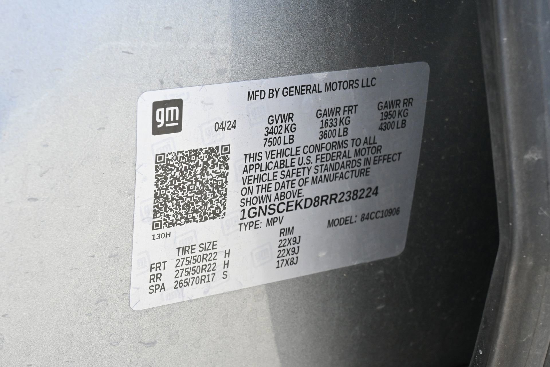 Used 2024 Chevrolet Suburban RST image 30