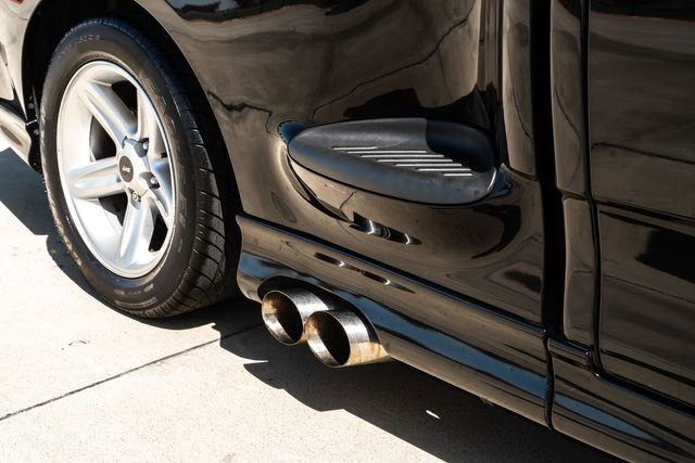 Used 2004 Ford F150 Lightning image 14