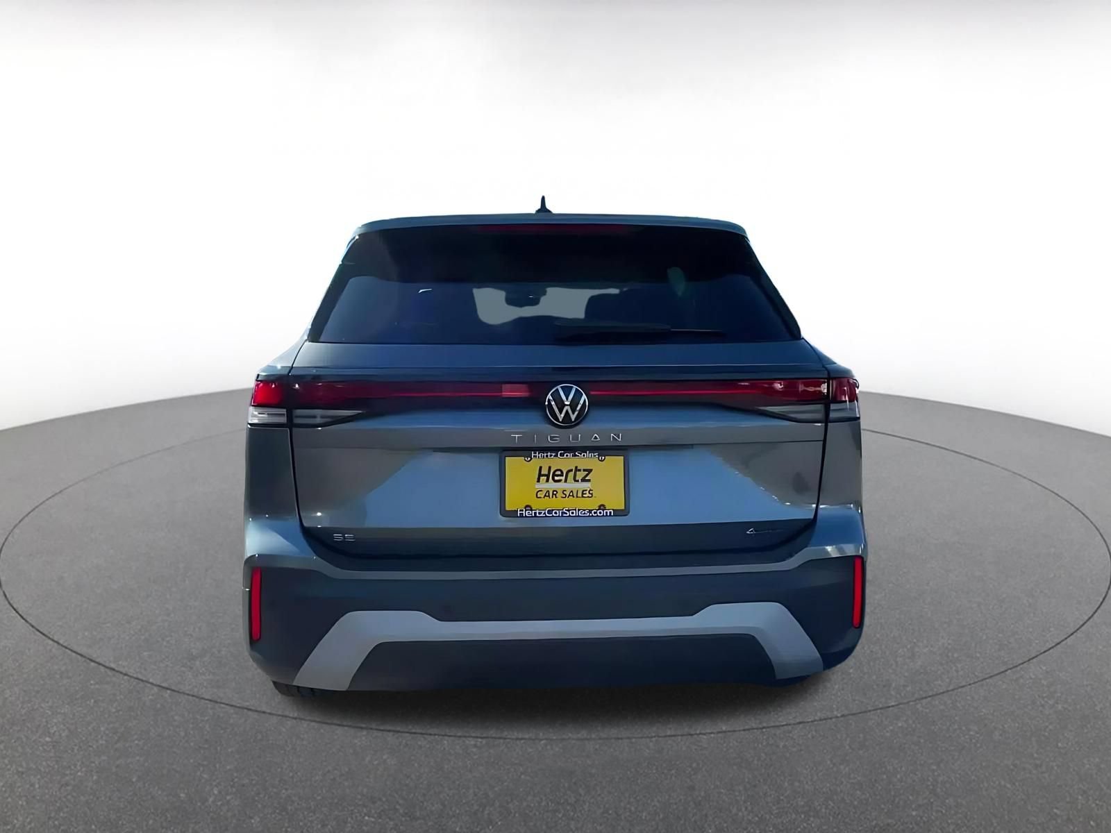 Used 2026 Volkswagen Tiguan SE AWD/4WD image 12