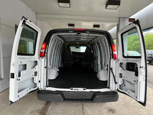 Used 2021 Chevrolet Express 2500 Extended w/ Driver Convenience Package image 9