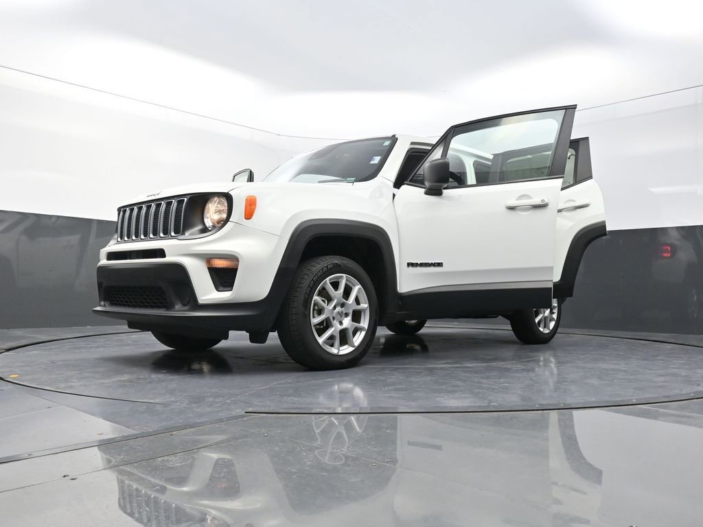 Used 2023 Jeep Renegade Latitude image 33