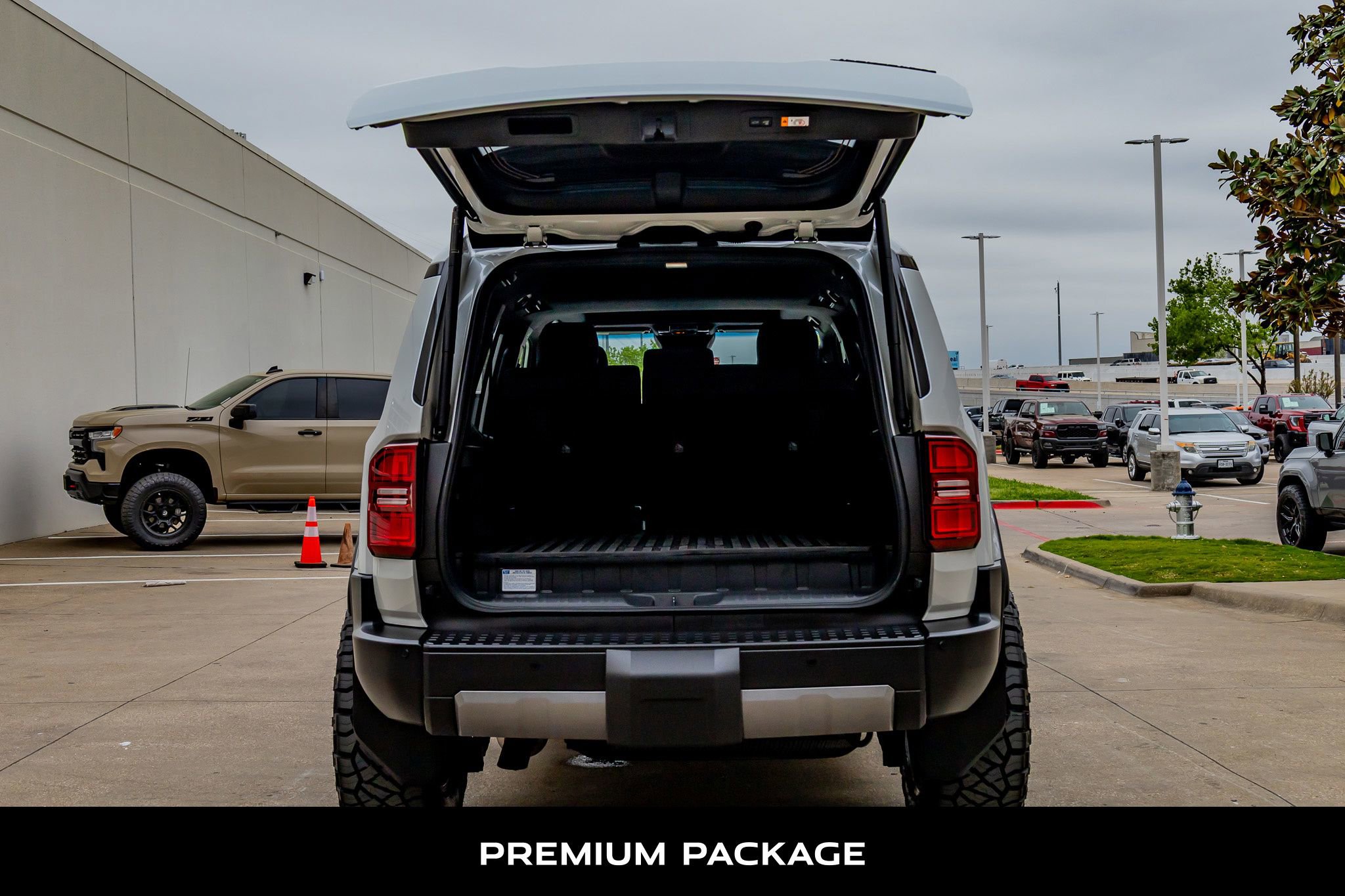 Used 2025 Toyota Land Cruiser w/ Premium Package AWD/4WD image 9