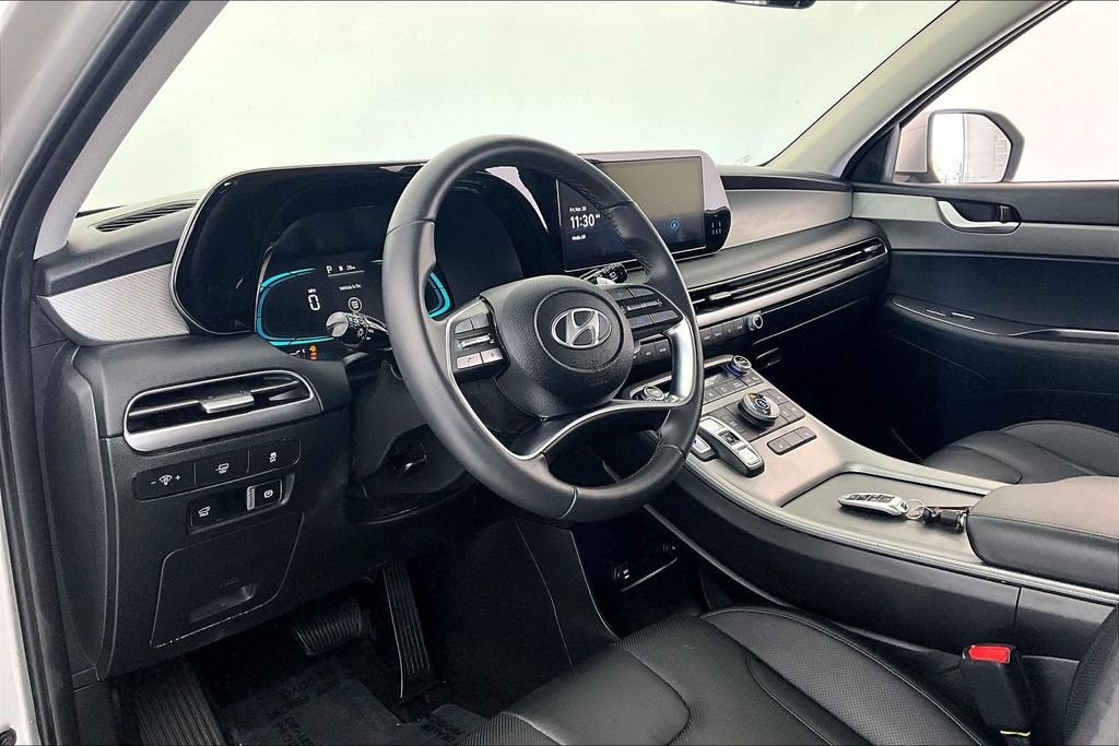 Used 2025 Hyundai Palisade SEL image 16