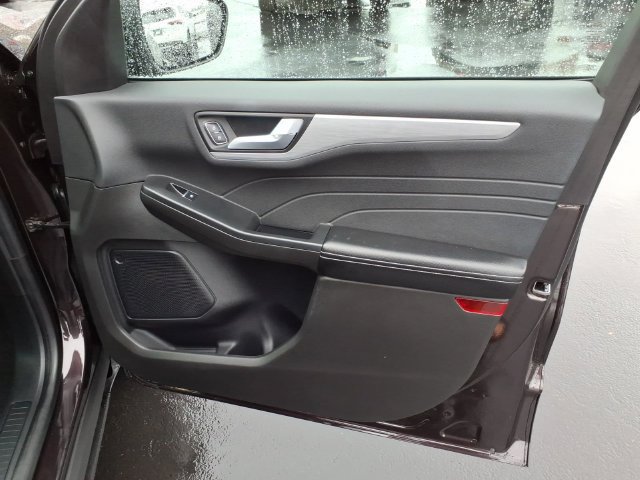 Used 2023 Ford Escape Platinum AWD/4WD image 25