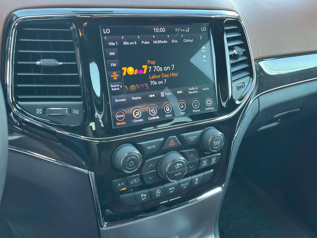 Used 2020 Jeep Grand Cherokee Overland AWD/4WD image 33