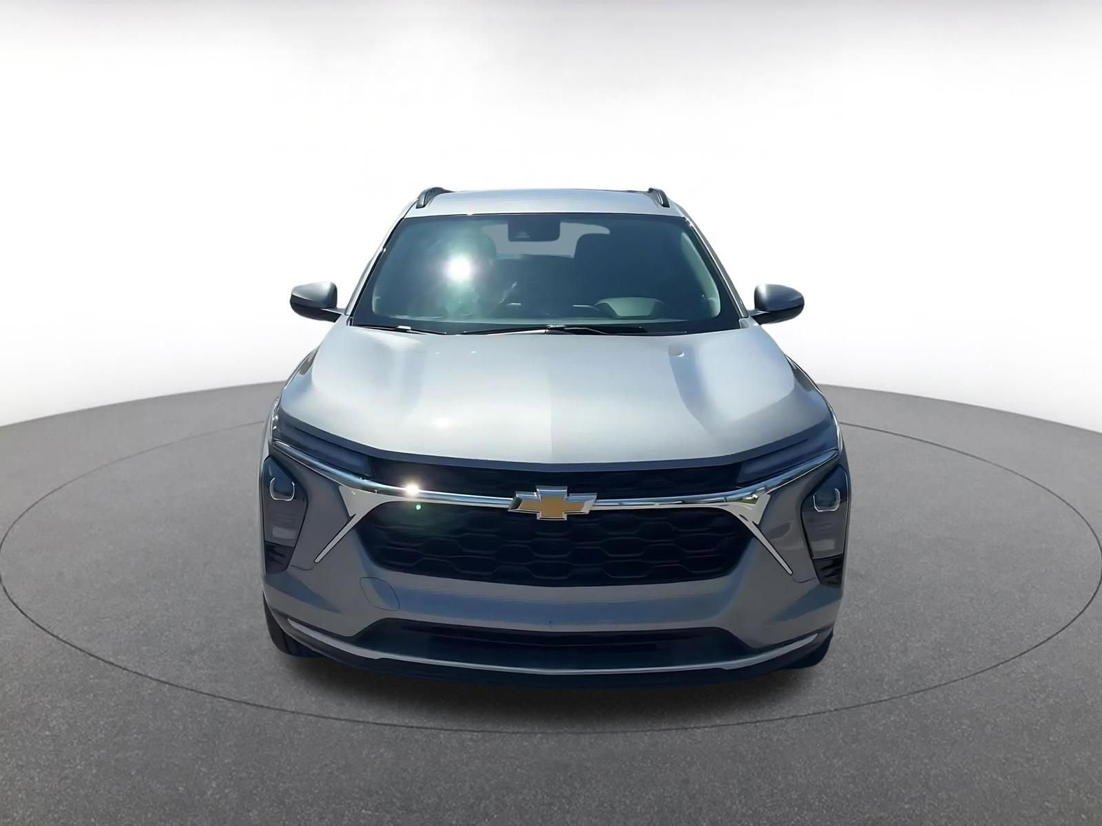 Used 2025 Chevrolet Trax LT image 4