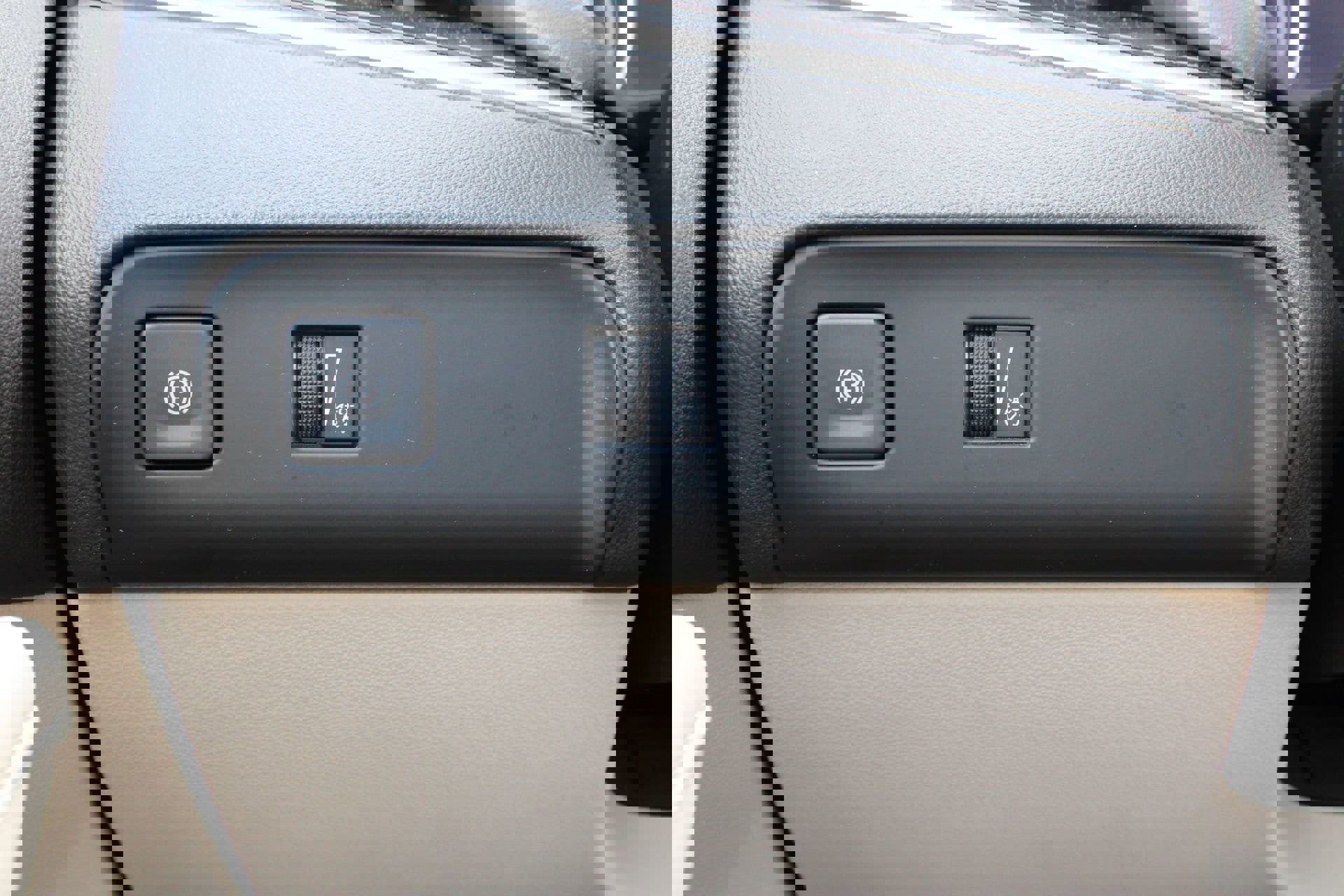 Used 2023 Buick Enclave Essence w/ Experience Buick Package FWD image 29