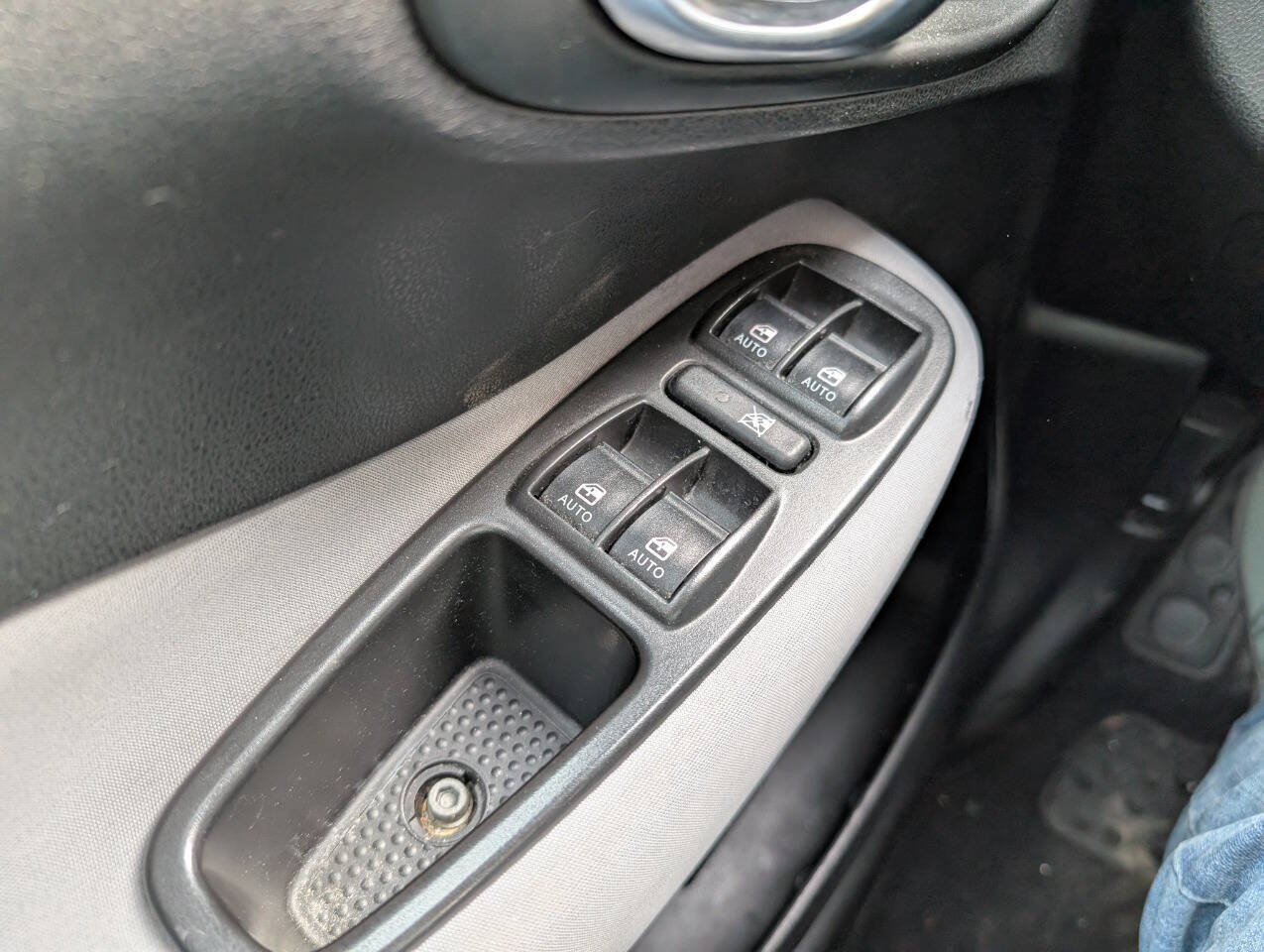 Used 2014 FIAT 500L Easy FWD image 17