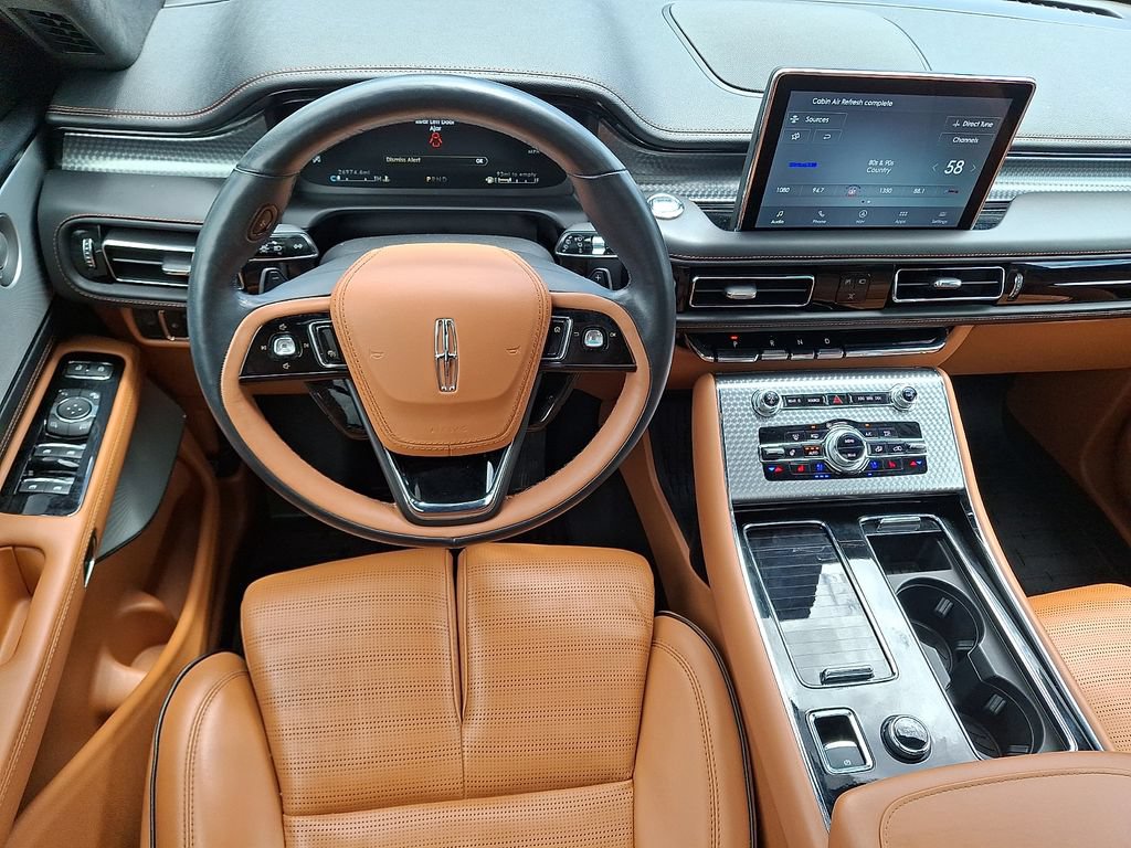 Certified 2023 Lincoln Aviator Black Label w/ Dynamic Handling Package AWD/4WD image 2