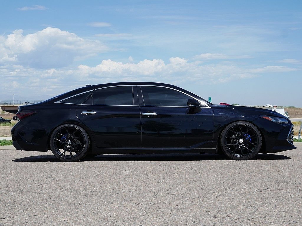 Used 2021 Toyota Avalon Limited w/ Advanced Safety Package FWD image 6