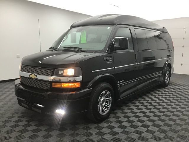 Used 2021 Chevrolet Express 3500 LS w/ Chrome Appearance Package image 13