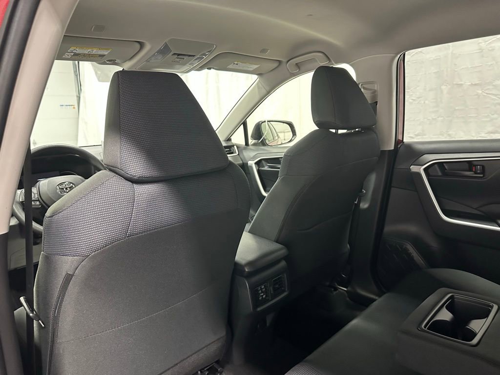 Used 2025 Toyota RAV4 LE AWD/4WD image 47