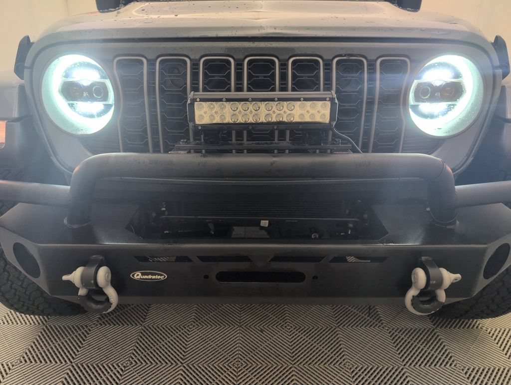 Used 2025 Jeep Gladiator Sport AWD/4WD image 41