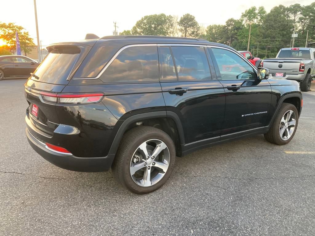 New 2024 Jeep Grand Cherokee Limited 4xe w/ Luxury Tech Group II image 5