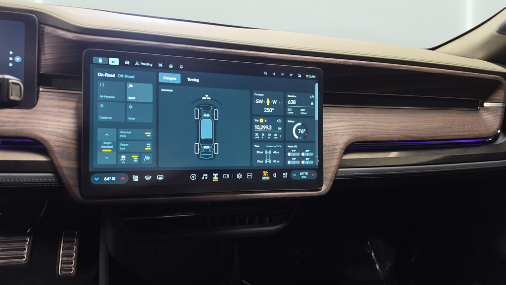 Used 2022 Rivian R1T Launch Edition AWD/4WD image 17