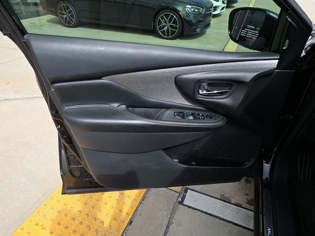 Used 2024 Nissan Murano SV w/ SV Midnight Edition Package image 11