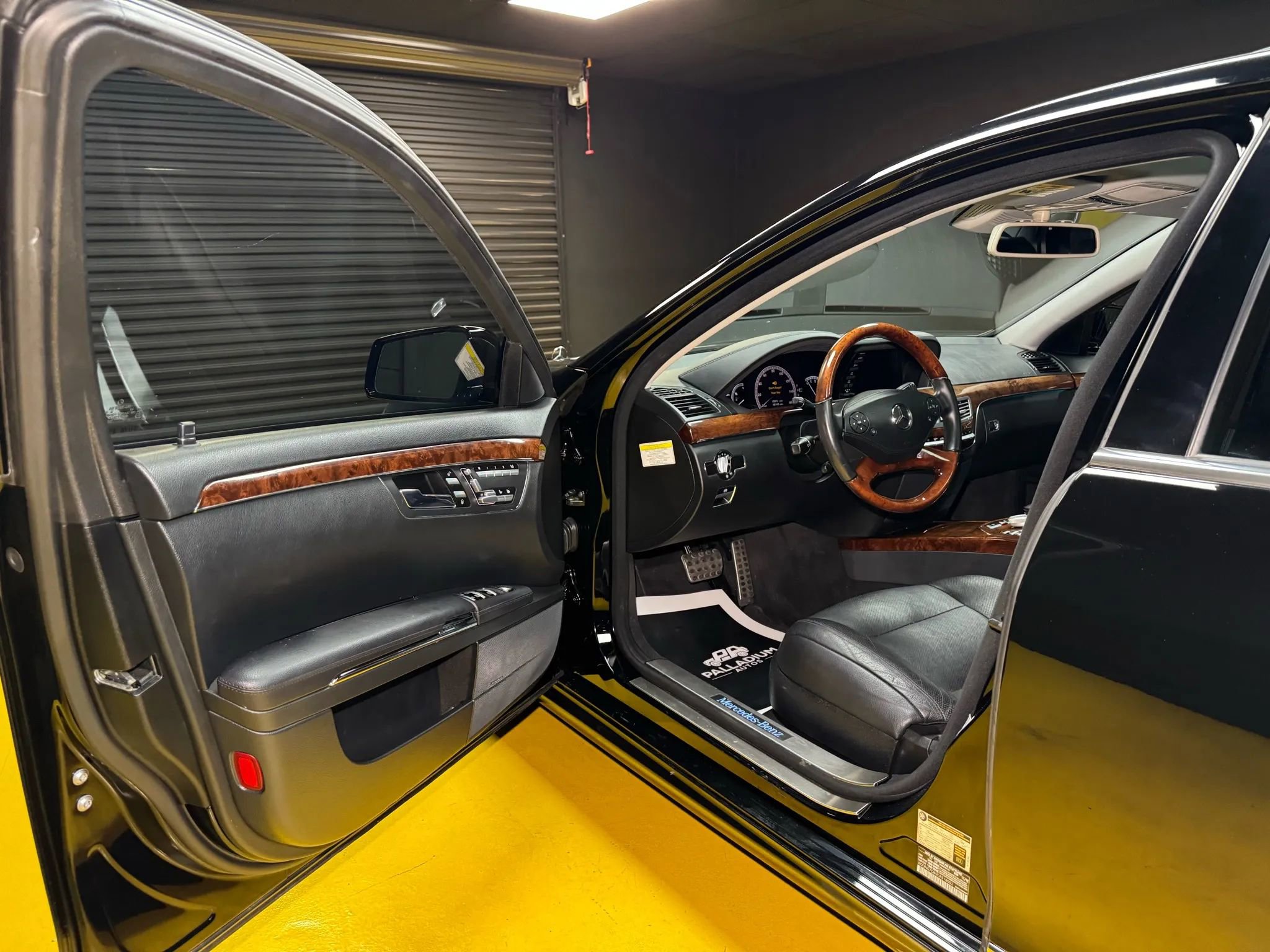 Used 2013 Mercedes-Benz S 550 image 35