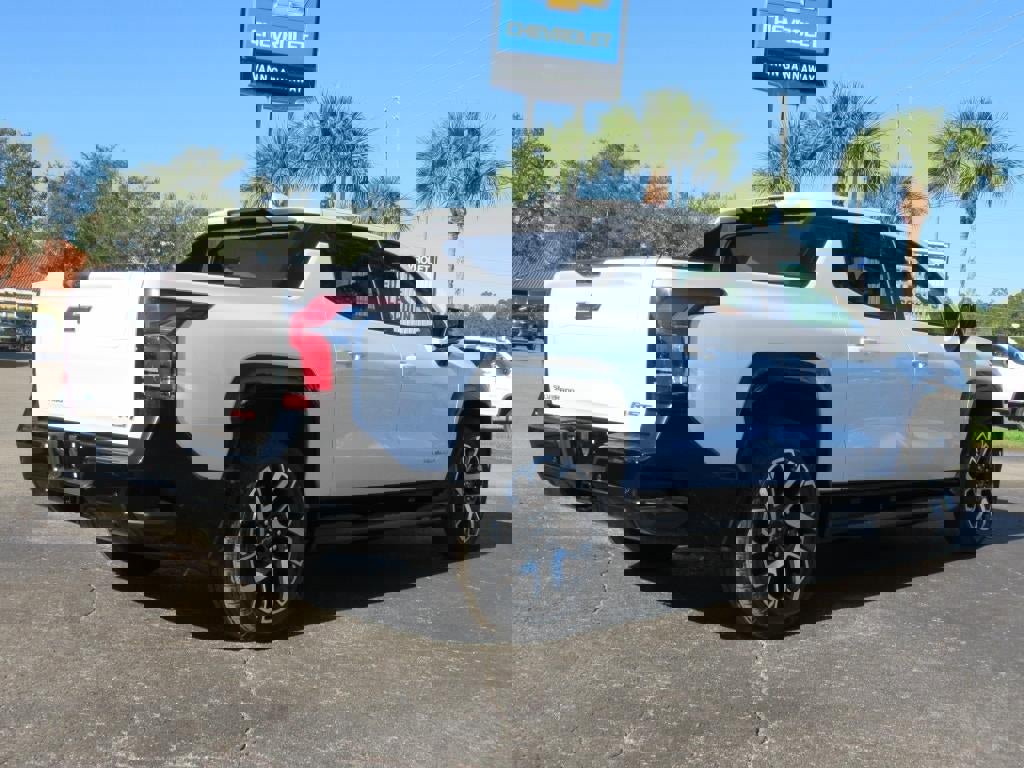 New 2025 Chevrolet Silverado EV RST image 4