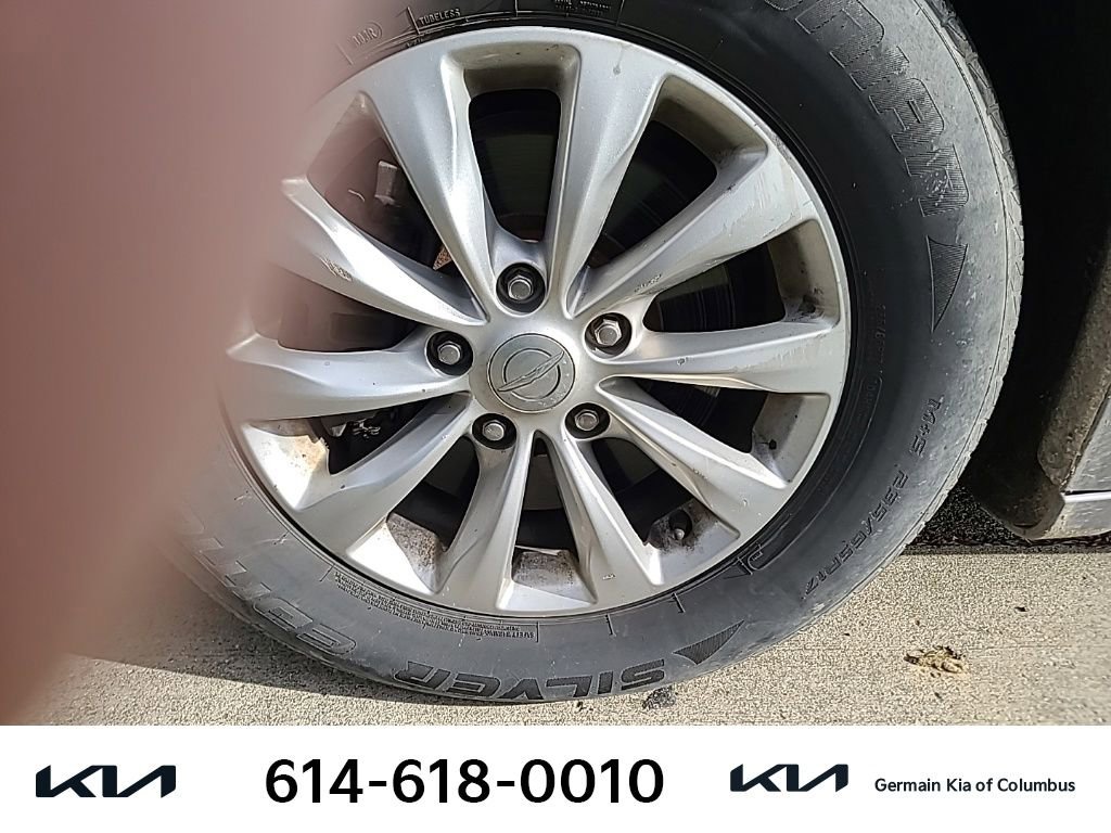 Used 2018 Chrysler Pacifica Touring-L image 10