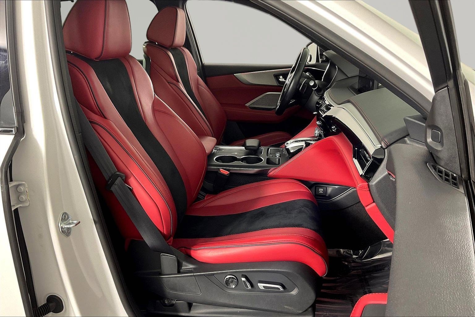 Used 2023 Acura MDX A-Spec image 30