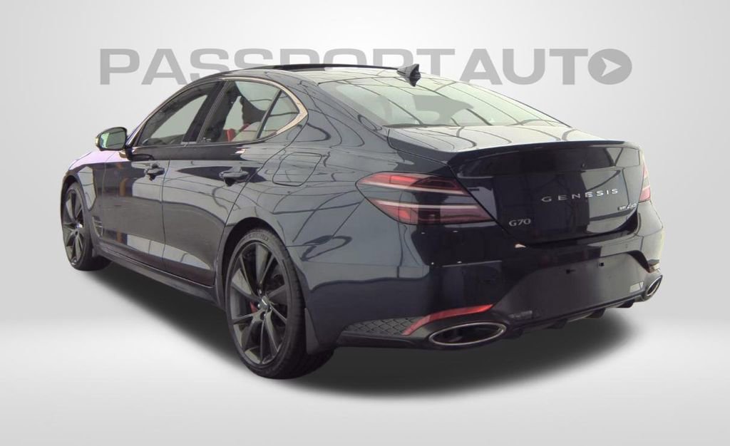 Used 2023 Genesis G70 3.3T w/ Sport Prestige Package image 9
