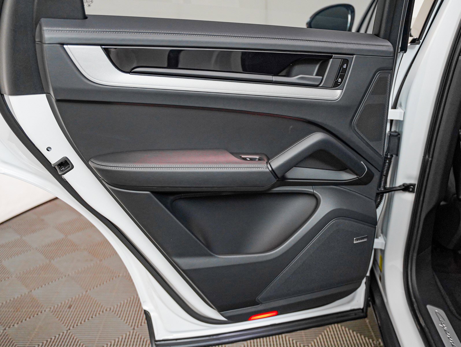 New 2026 Porsche Cayenne S image 26