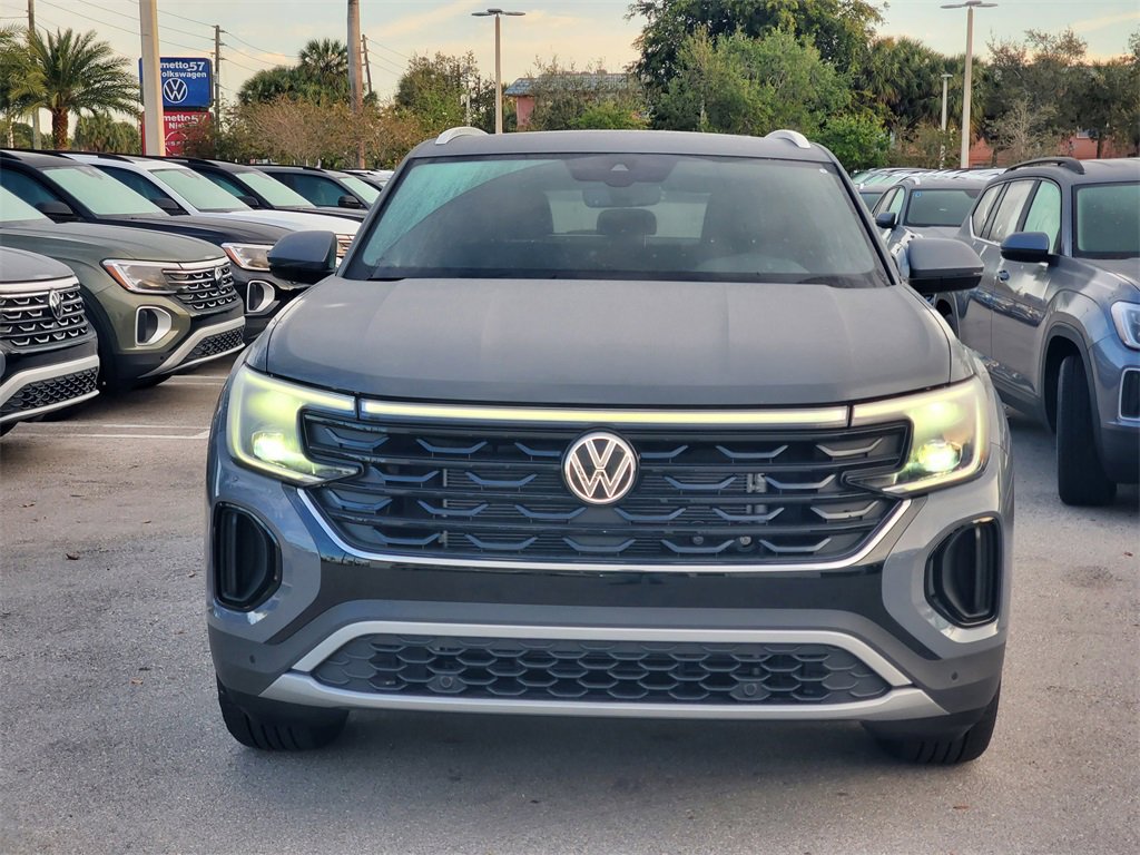 New 2026 Volkswagen Atlas Cross Sport SE image 2