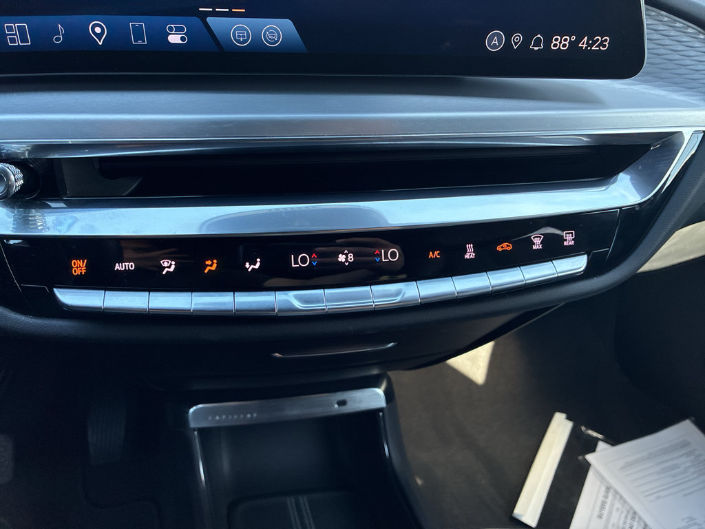 Used 2024 Cadillac Lyriq Luxury RWD image 32