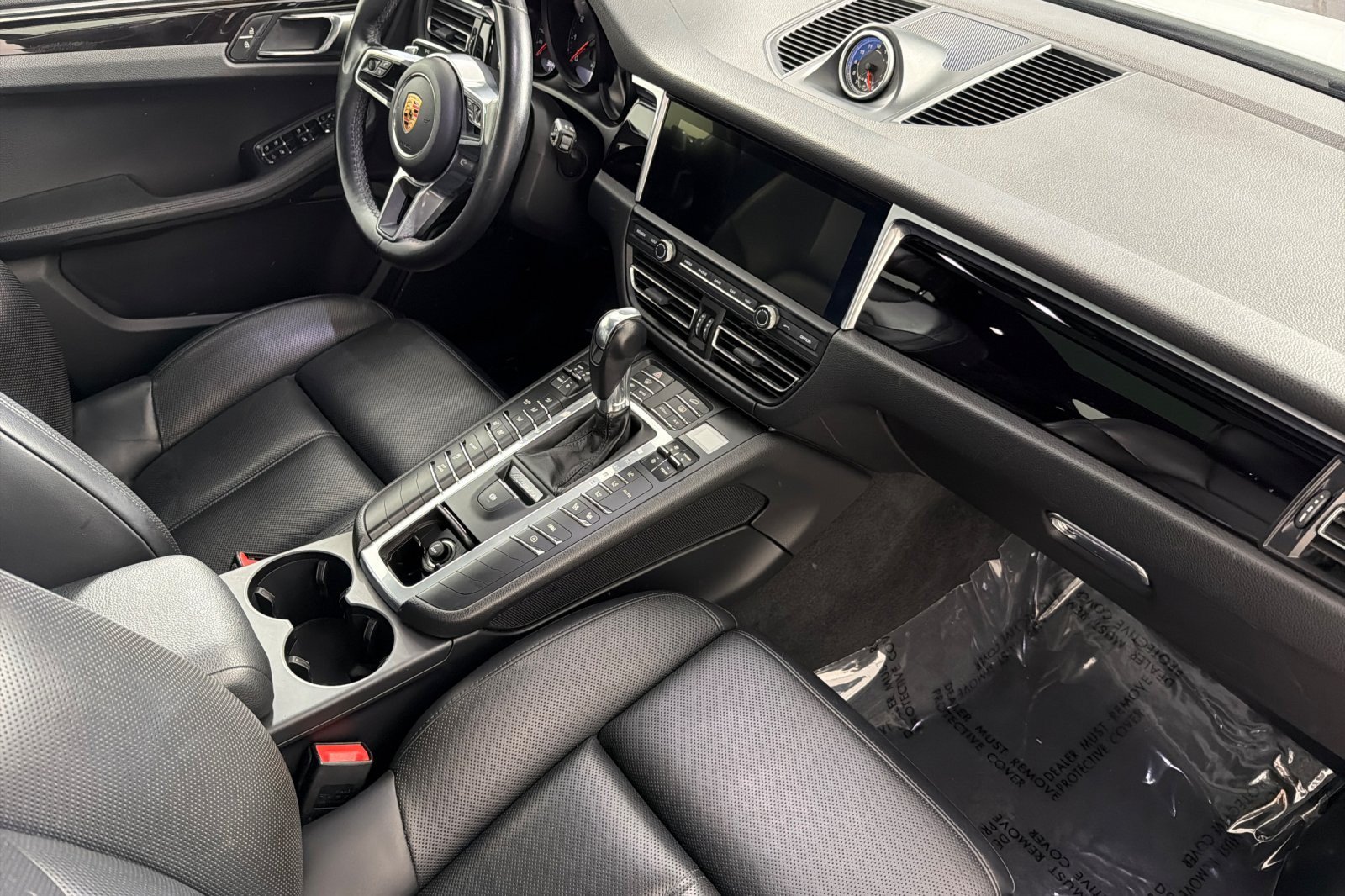 Used 2020 Porsche Macan AWD/4WD image 15