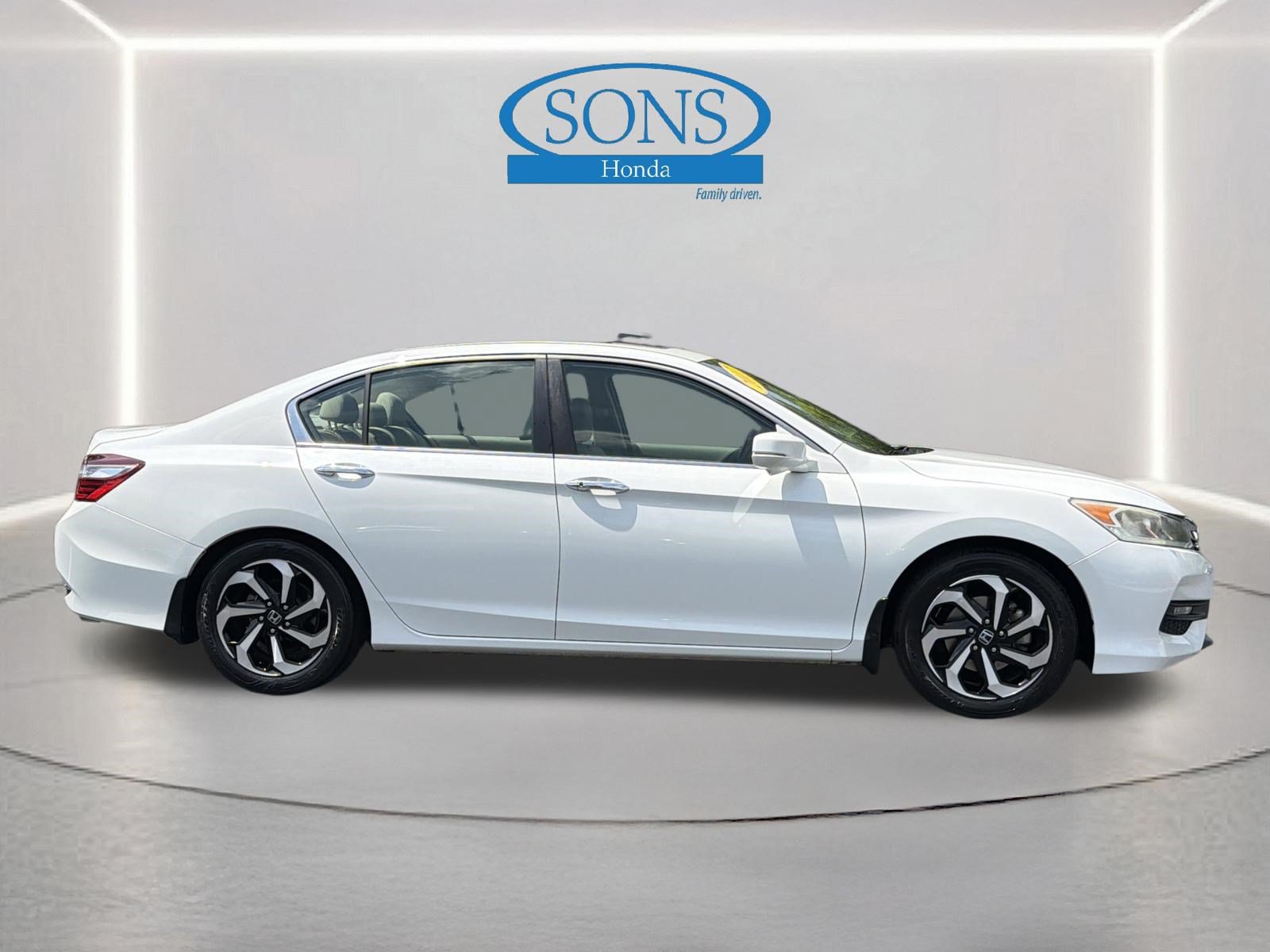 Used 2017 Honda Accord EX-L image 26
