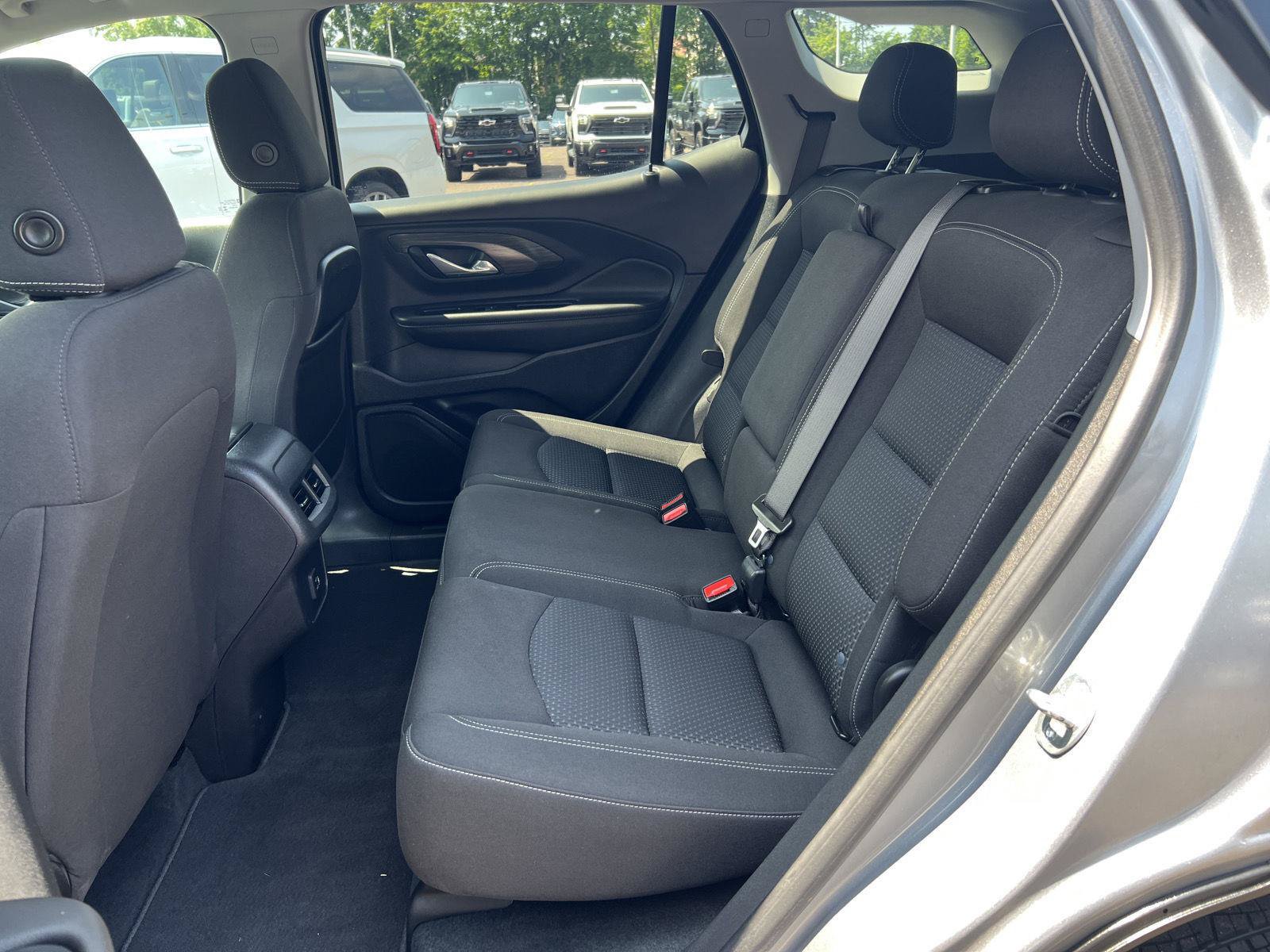 Used 2023 GMC Terrain SLE FWD image 12