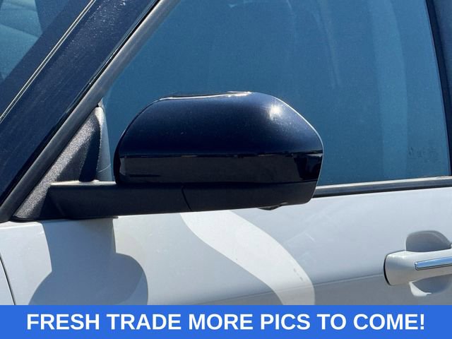Used 2023 Ford Explorer Limited AWD/4WD image 4