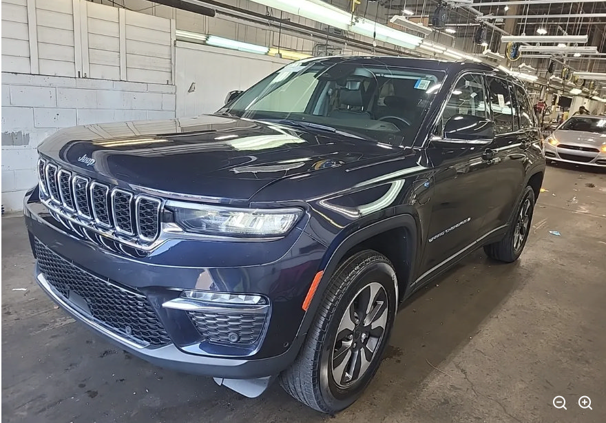 Used 2022 Jeep Grand Cherokee Limited 4xe w/ Luxury Tech Group II AWD/4WD video 3