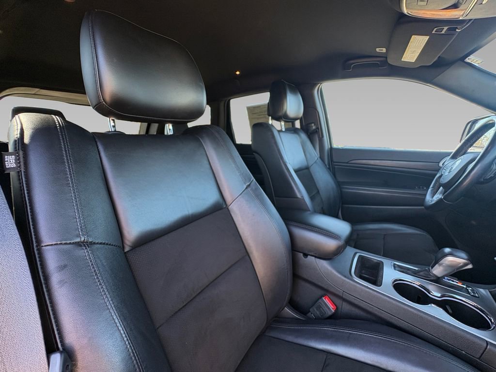 Used 2021 Jeep Grand Cherokee Laredo X image 9