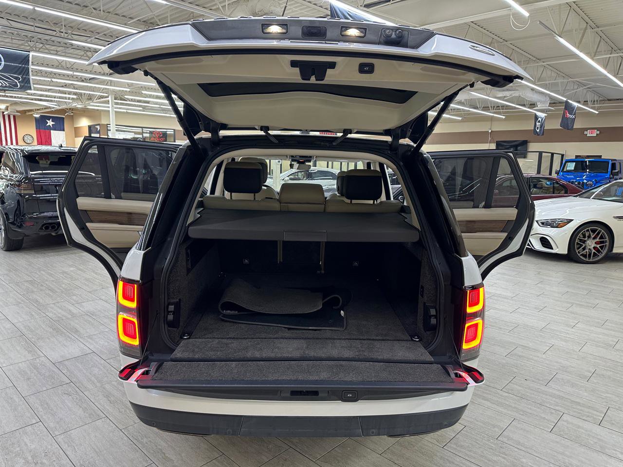 Used 2019 Land Rover Range Rover AWD/4WD image 13