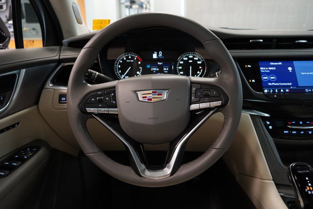 Used 2023 Cadillac XT6 Premium Luxury image 20