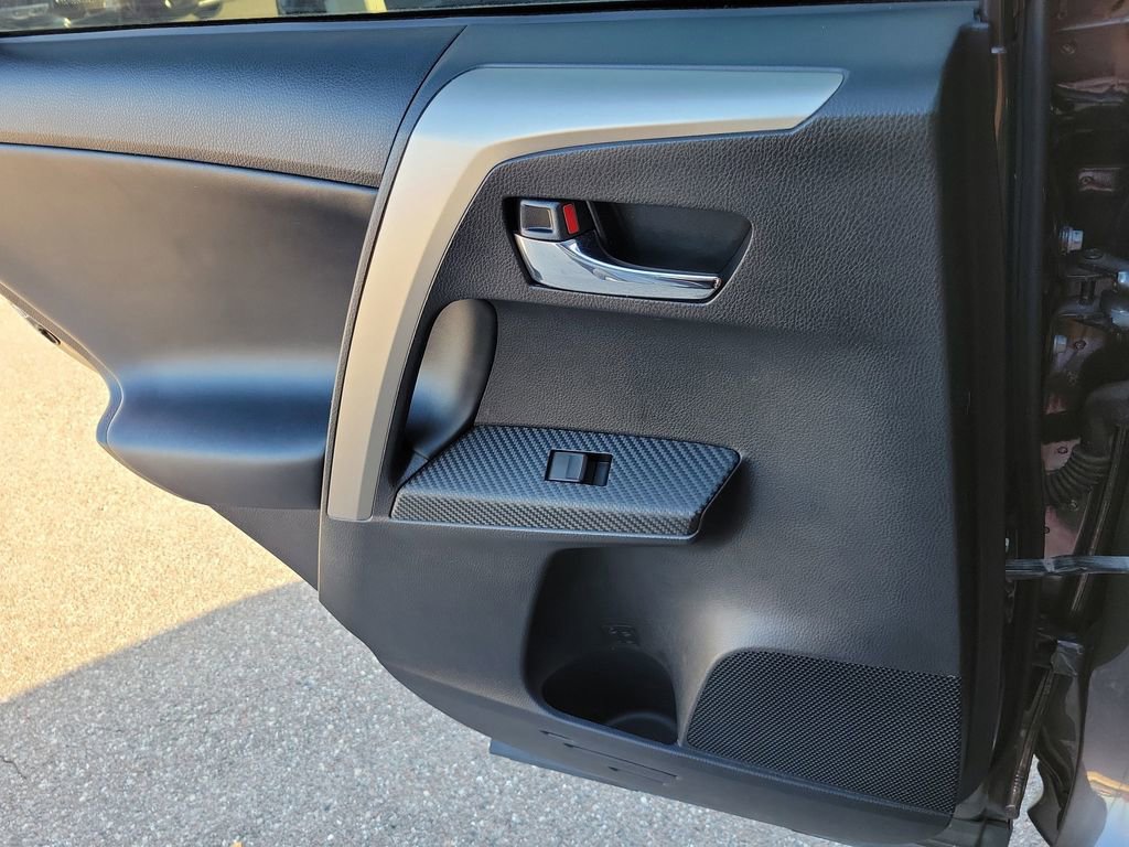 Used 2013 Toyota RAV4 Limited FWD image 14