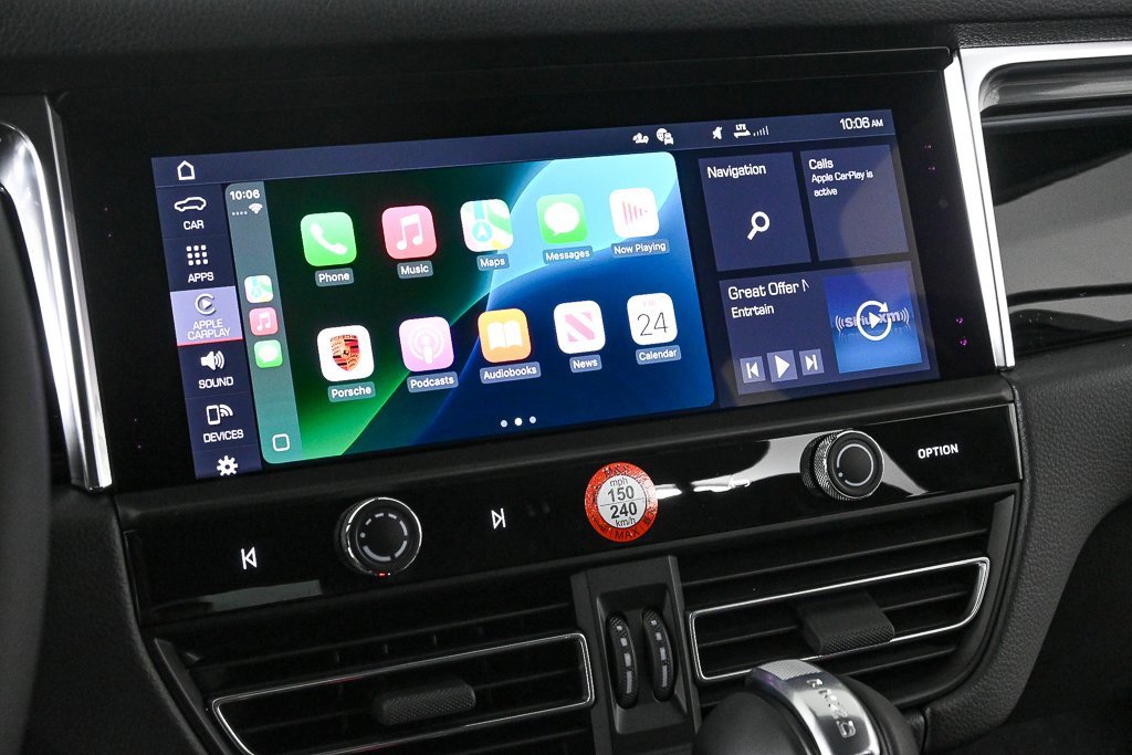 New 2026 Porsche Macan image 16