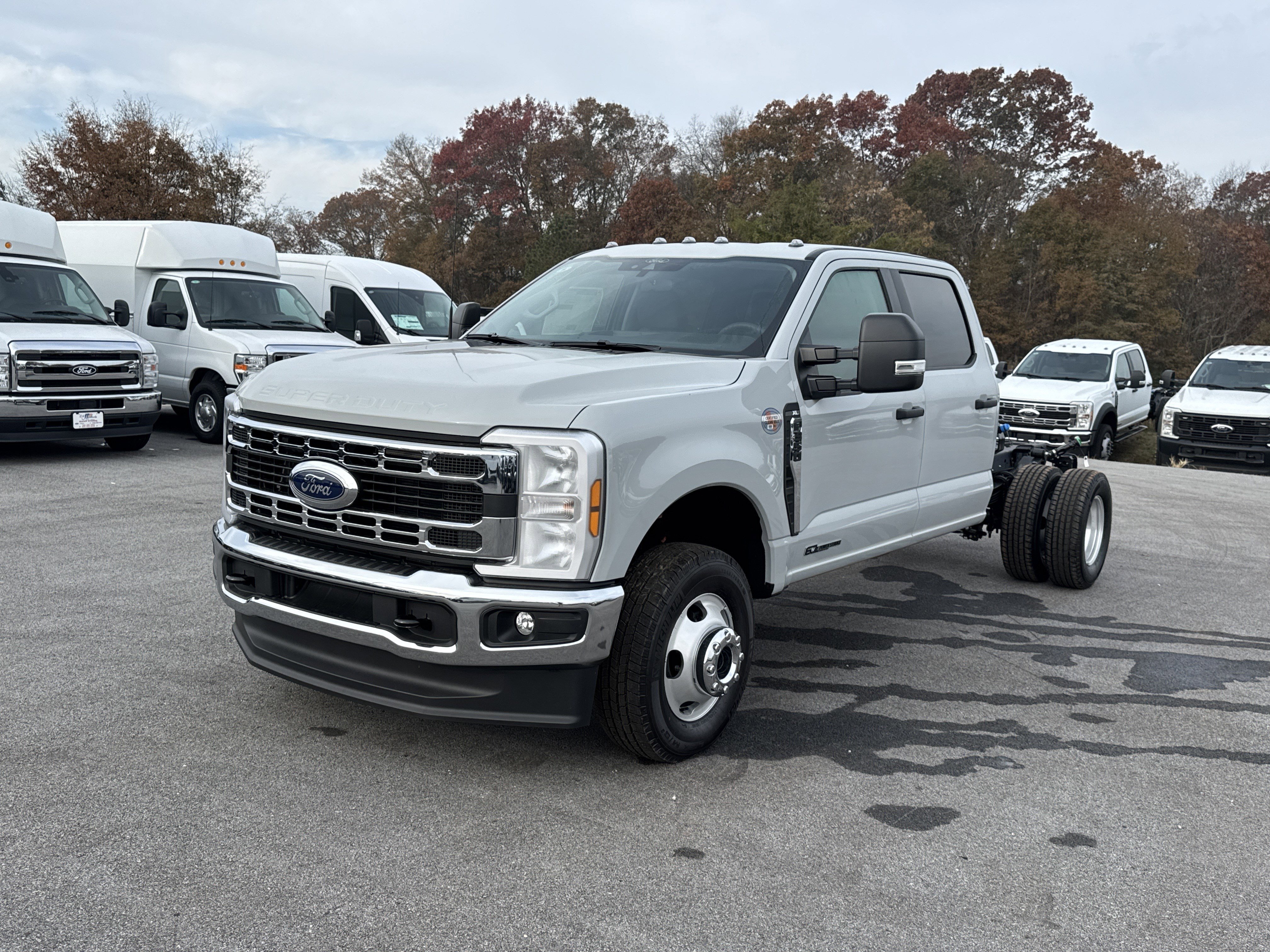 New 2026 Ford F350 XL w/ XL Chrome Package video 2