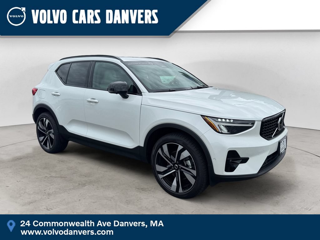 Used 2026 Volvo XC40 B5 Plus w/ Protection Package Premier