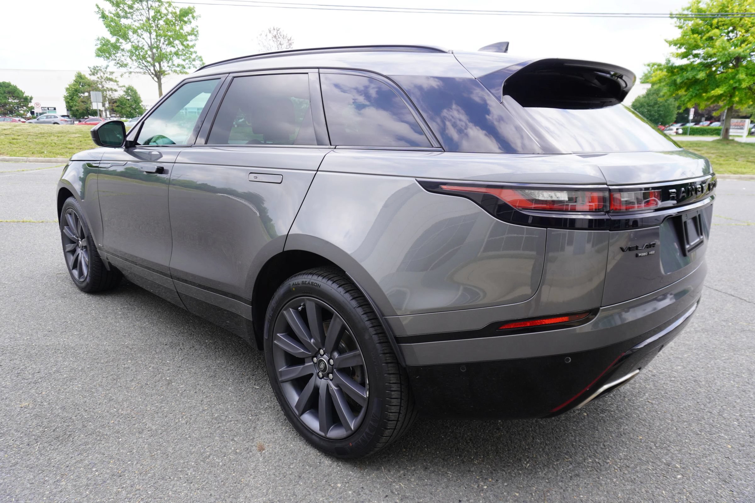 Used 2018 Land Rover Range Rover Velar R-Dynamic HSE AWD/4WD image 5