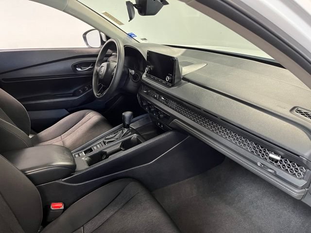 Used 2024 Honda Accord EX image 11