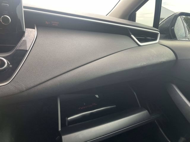 Used 2021 Toyota Corolla LE FWD image 30