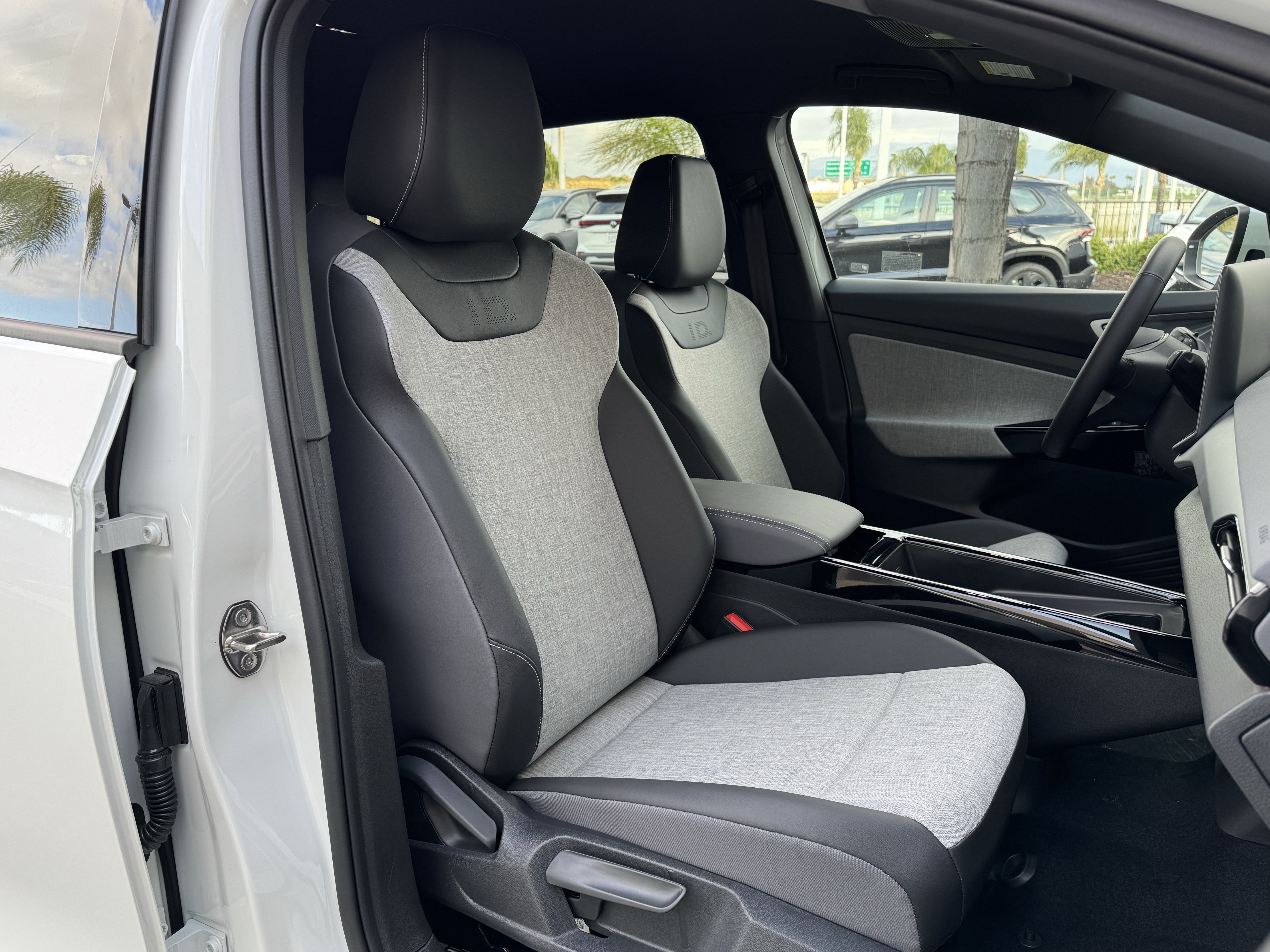 New 2026 Volkswagen ID.4 Pro RWD image 32