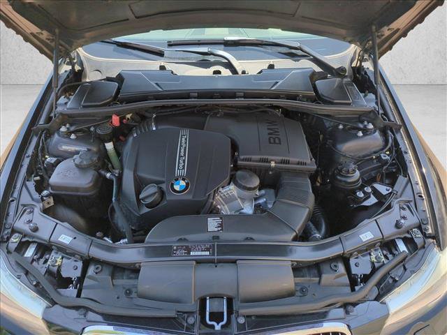Used 2011 BMW 335i xDrive Sedan AWD/4WD image 23