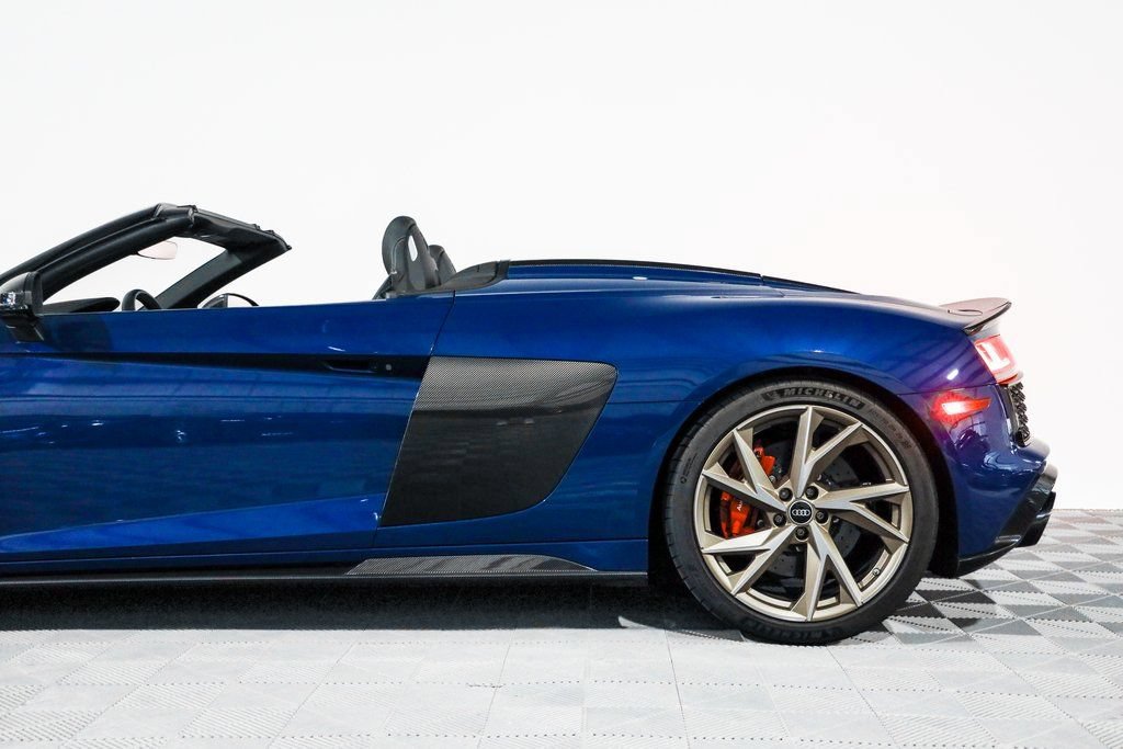 Used 2023 Audi R8 V10 performance AWD/4WD image 17