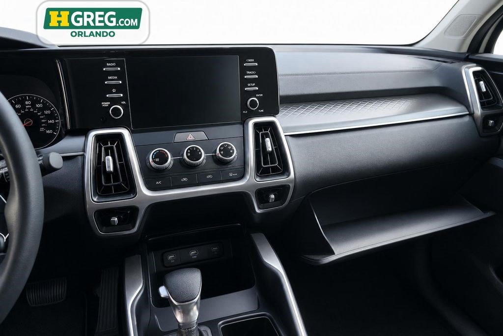 Used 2023 Kia Sorento LX FWD image 14